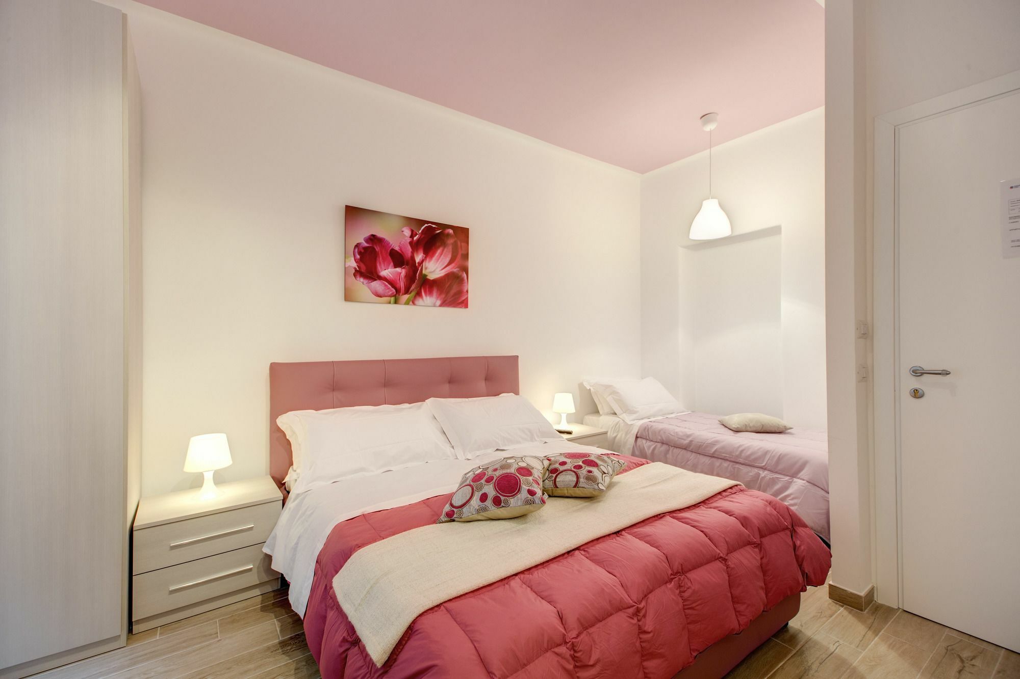 Life In Bed & Breakfast Rom